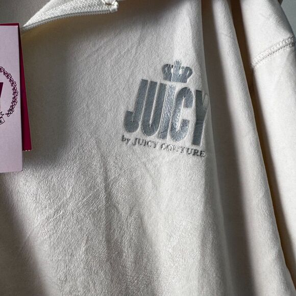 Y2K · Velour Revival · Luxe · Celebrity Off-Duty · Cozycore - Picture 10 of 10